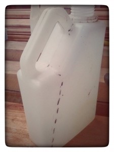 Con un marcador hacemos estas líneas punteadas