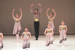 11045418_875805662442657_4009834364849272659_n