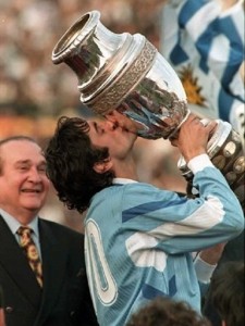 francescoli-campeon-uru