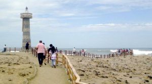 El faro, Mirador de la chocolatera, Salinas