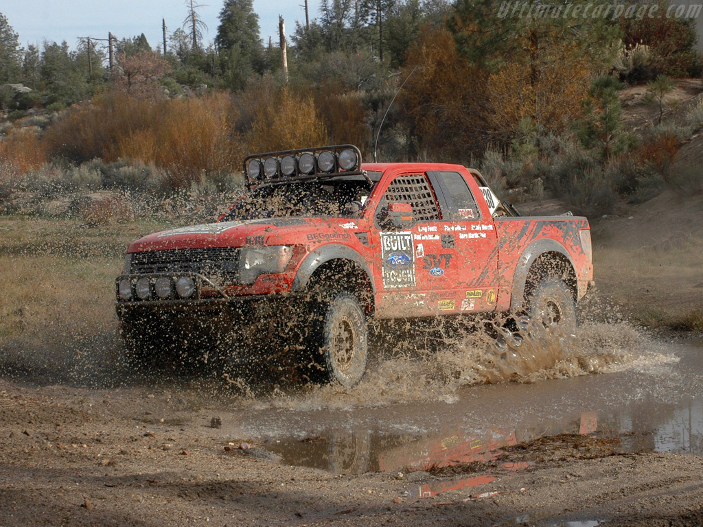 Ford-F-150-SVT-Raptor-R_3.jpg