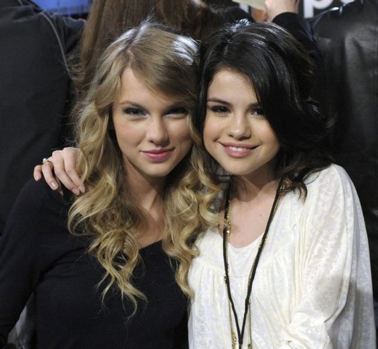 singers-taylor-swift-l-and-selena-gomez