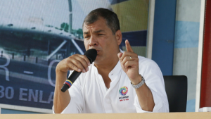 El primer mandatario, Rafael Correa, durante su enlace que se realizó en el Guasmo Sur.