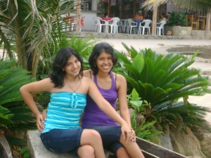 Estamos en el malecon de ballenita con mi hermana..