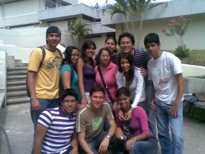 Aqui un grupo de mis amigos :)