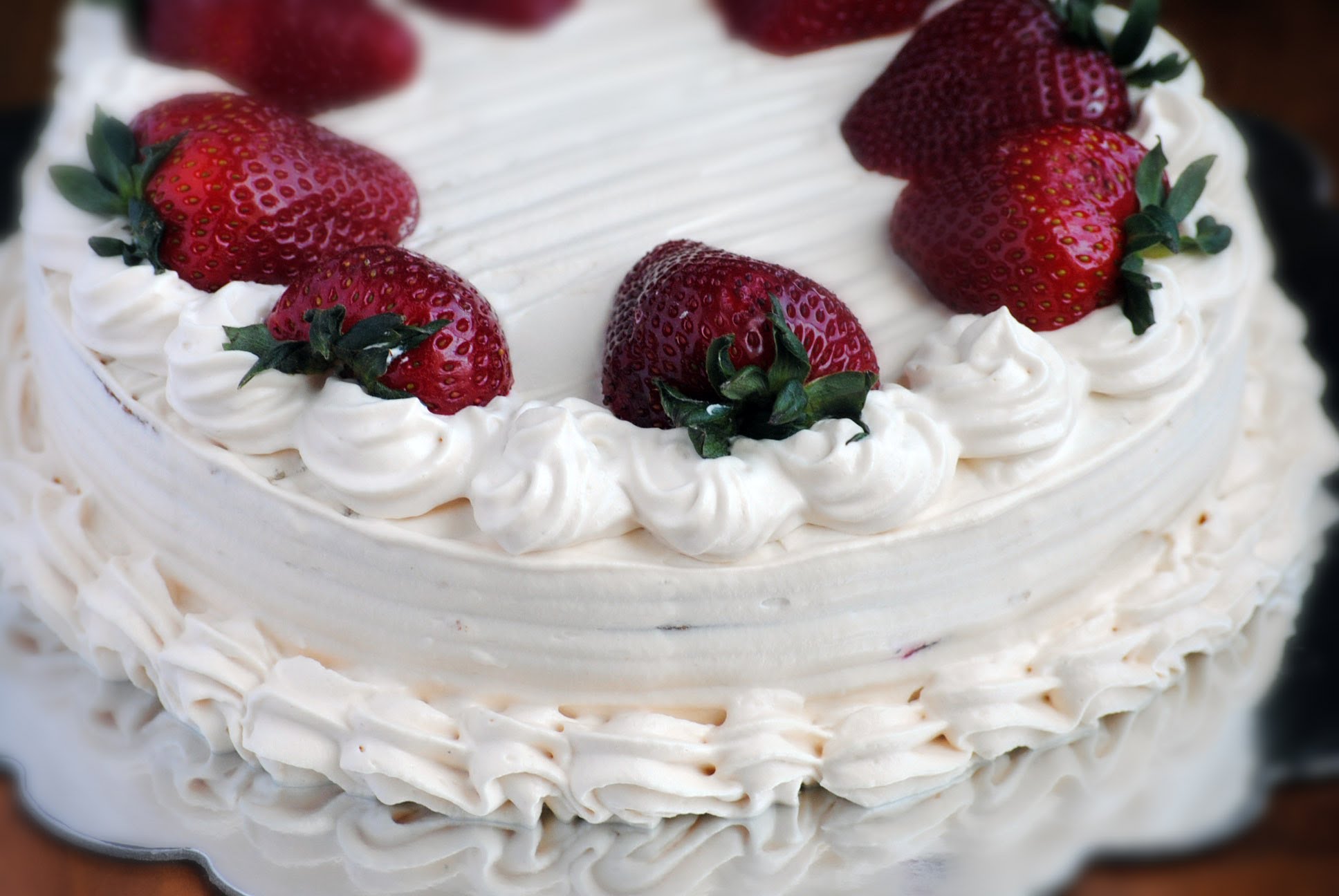 Torta de vainilla y fresas