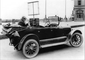 Car-mounted_radio-telephone,_1924