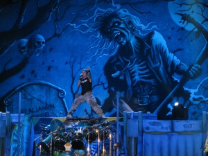 Iron Maiden analiza descargas ilegales para idenificar en que países presentarse