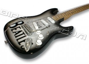 Beatles_mini_guitar