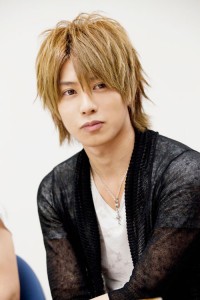 Shin-vivid-fan-club-32251026-500-750