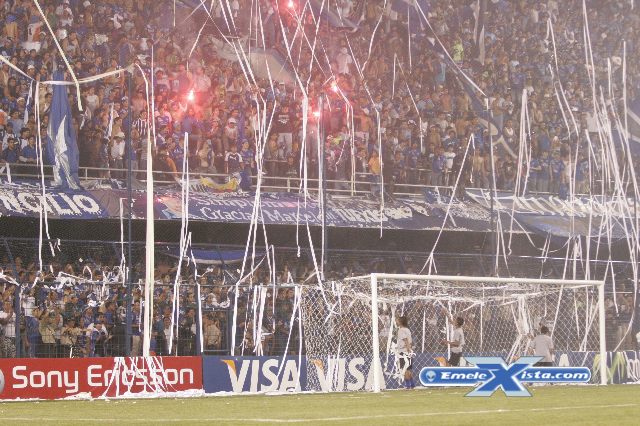 2007_02_13_emelec-velez08