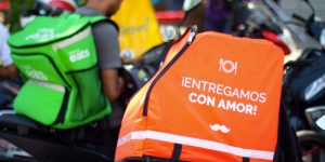 Aplicaciones de reparto una oportunidad de trabajo para venezolanos en Ecuador