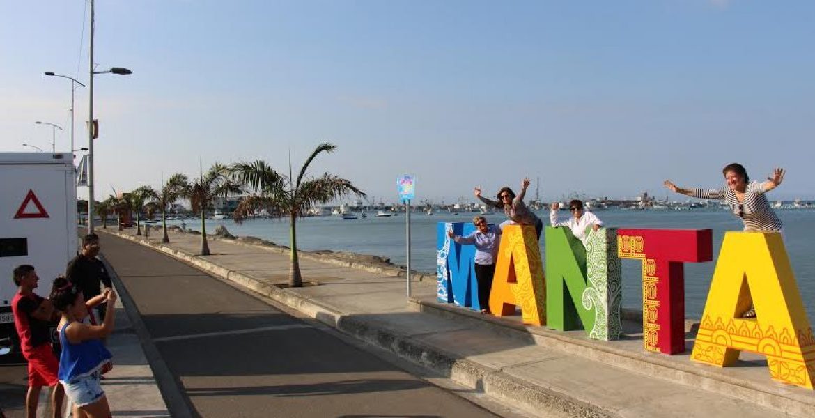 Llegan a la ciudad de Manta 97 mil turistas durante el último feriado