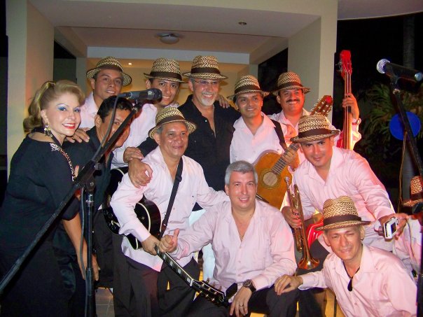 ALLEGUEZ SON Y EMILIO ESTEFAN